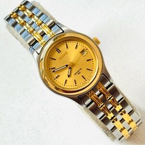 Vintage Seiko Sports 50 Women's Date Watch Two Tone Silver Gold 7N82-0349